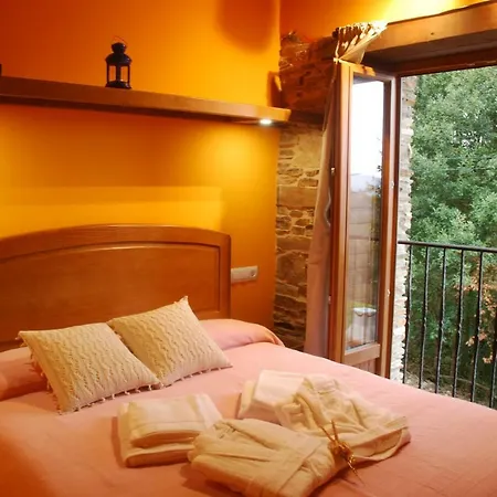 Isabel Artemis Es * San Tirso de Abres