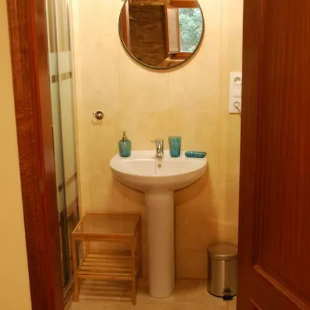 Isabel Artemis Es Apartamento San Tirso de Abres